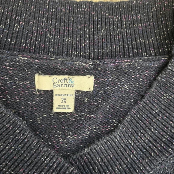 Croft And Barrow Women's V Neck Sweater - Picture 2 of 5